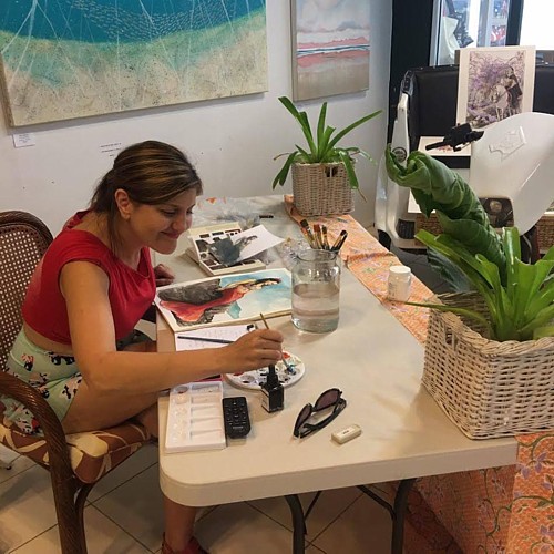 Visnja is a watercolour artist living in Port Douglas